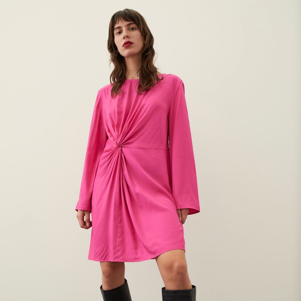 Beautiful pink twist front l/s dress * work once